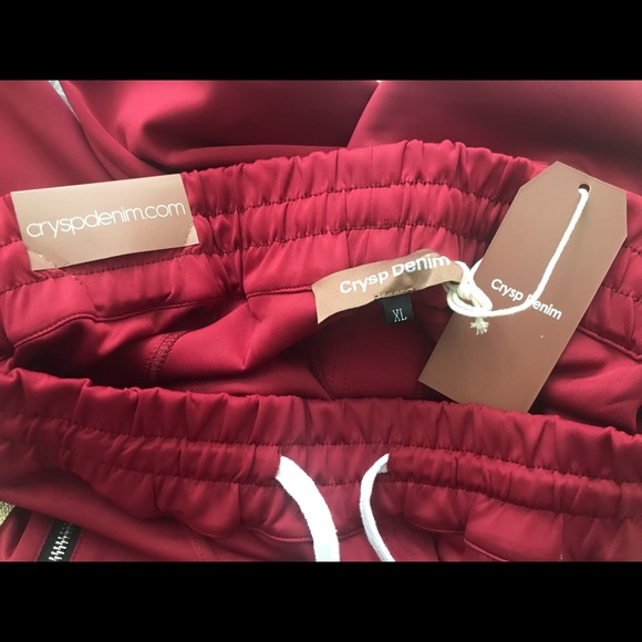 Men’s red striped jogger track pants. Elastic waistband with draw cord. - Picture 6 of 7